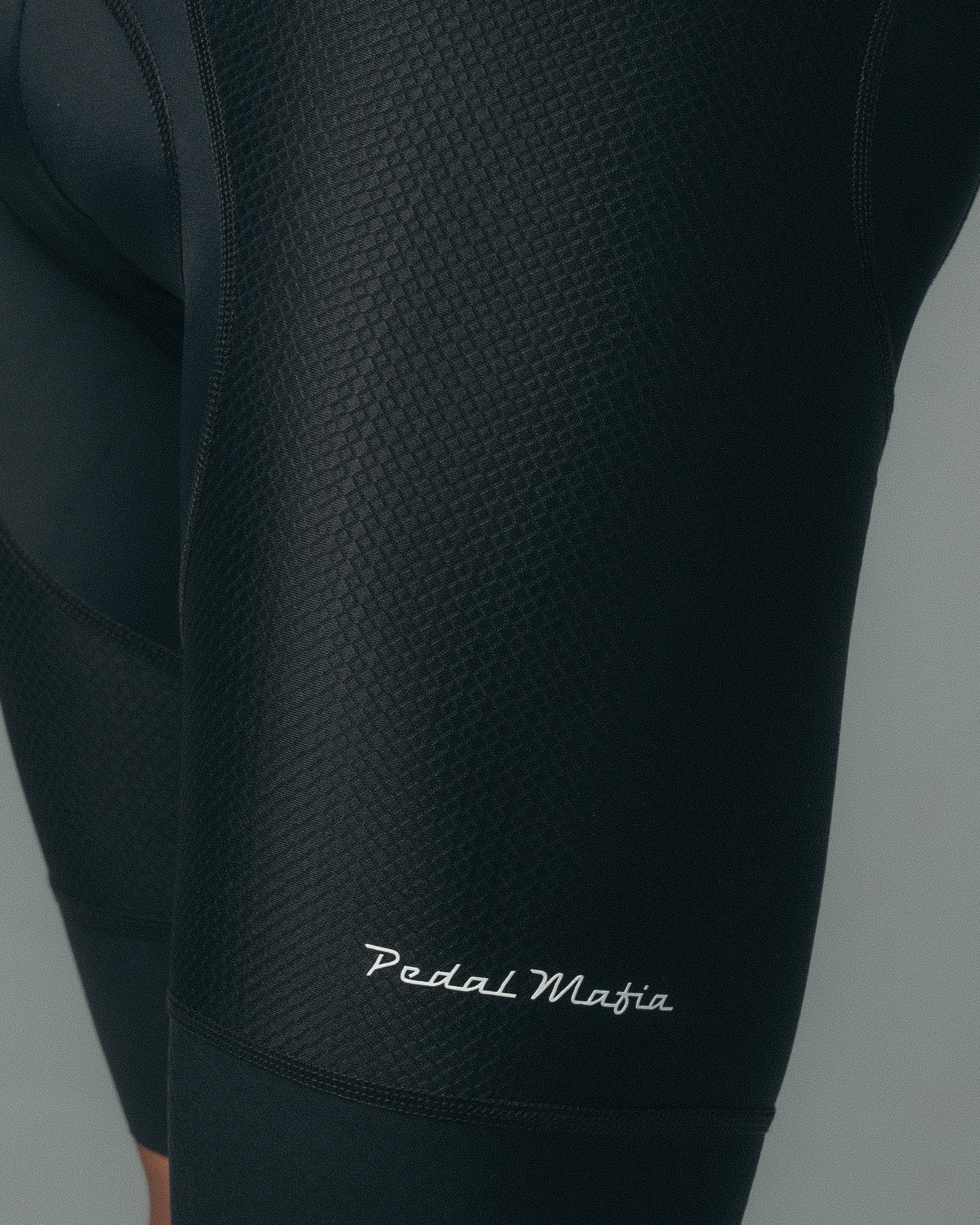 Pedal Mafia Pro デルタ ビブタイツ ブラック Mサイズ Men's Pro Delta Bibshort - Black | Pedal Mafia